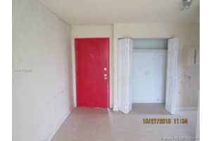 8870 Fontainebleau Blvd, Miami, FL 33172, Sold 02/17/17