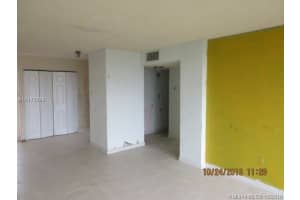 8870 Fontainebleau Blvd, Miami, FL 33172, Sold 02/17/17