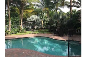 19404 Presidential Way, Miami, FL 33179, Sold 04/06/17