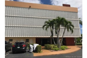 873 NE 195th St, Miami, FL 33179, Sold 02/13/17