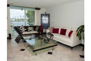 16570 NE 26th Ave #3i, North Miami Beach, FL 33160, Sold 10/01/18