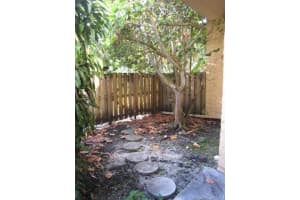 6900 N Kendall Dr APT A106, Pinecrest, FL 33156, Sold 01/04/17