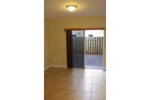 7479 NW 180th Terrace, Hialeah, FL 33015, Sold 01/19/17