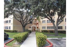 6195 NW 186th St, Hialeah, FL 33015, Sold 10/30/17