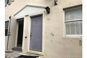 301 NW 83rd St, Miami, FL 33150, Sold 04/10/17