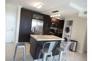 8870 Fontainebleau Blvd, Miami, FL 33172, Sold 02/02/17