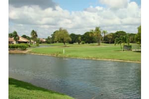 8241 NW 70th St, Tamarac, FL 33321, Sold 12/23/16