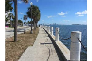 1450 Brickell Bay Dr, Miami, FL 33131, Sold 03/31/17