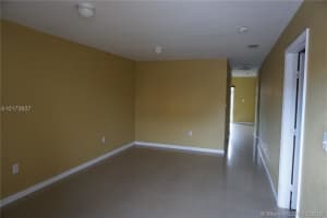 18858 NW 85th Ct, Hialeah, FL 33015, Sold 05/19/17