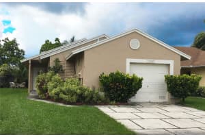 1030 SW 111th Ave, Pembroke Pines, FL 33025, Sold 02/10/17