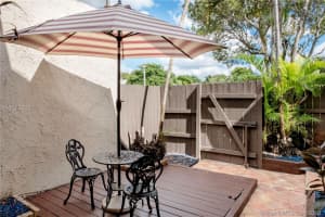 2031 Bayberry Dr, Pembroke Pines, FL 33024, Sold 01/03/17