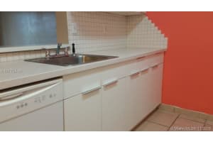 251 Palm Cir W, Pembroke Pines, FL 33025, Sold 05/30/17