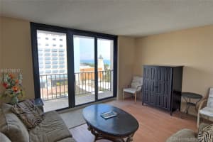 322 Buchanan St, Hollywood, FL 33019, Sold 04/28/17