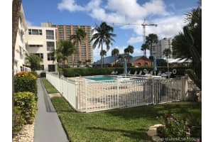 3211 NE 8th St, Pompano Beach, FL 33062, Sold 03/17/17