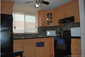 204 W 62nd Pl #2775, Hialeah, FL 33016, Sold 12/05/16