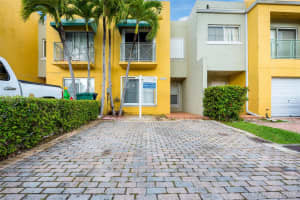 12693 NW 11th Ln, Miami, FL 33182, Sold 01/31/17