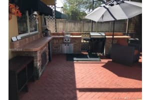 7273 Loch ness Dr, Miami Lakes, FL 33014, Sold 04/24/17