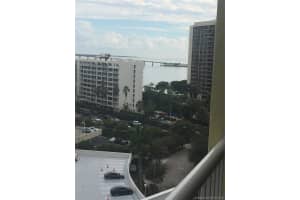 170 SE 14th St, Miami, FL 33131, Sold 01/03/17