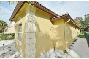 2213 NW 208th Terrace, Pembroke Pines, FL 33029, Sold 01/10/17