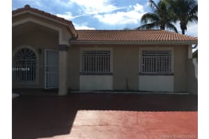 7660 NW 180th Terrace, Hialeah, FL 33015, Sold 01/31/17