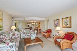 210 Seaview Dr, Key Biscayne, FL 33149, Sold 04/18/17