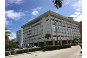 111 Golden Isles Dr APT D2, Hallandale Beach, FL 33009, Sold 05/31/17