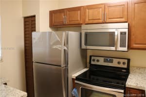 6854 NW 173rd Dr, Hialeah, FL 33015, Sold 12/16/16