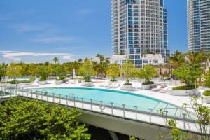 1 Collins Ave, Miami Beach, FL 33139, Sold 03/31/17