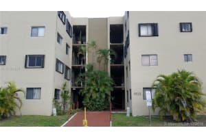 8615 NW 8th St, Miami, FL 33126, Sold 01/12/17