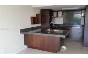 8615 NW 8th St, Miami, FL 33126, Sold 01/12/17