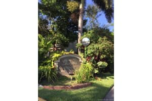 4716 SW 67th Ave APT D2, Miami, FL 33155, Sold 12/30/16