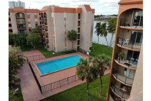 5199 NW 7th St, Miami, FL 33126, Sold 12/20/16