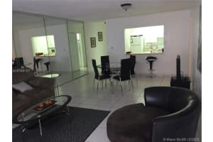 450 W Park Dr, Miami, FL 33172, Sold 01/13/17