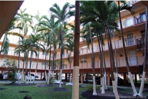 1910 W 56th St, Hialeah, FL 33012, Sold 01/31/17