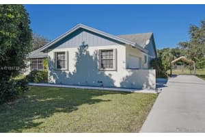 15721 SW 254th St, Homestead, FL 33031, Sold 02/01/17