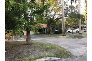 480 To to Lo Chee Dr, Hialeah, FL 33010, Sold 03/03/17