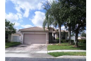 738 SW 118th Ave, Pembroke Pines, FL 33025, Sold 02/14/17