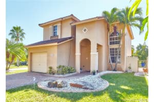 10656 NW 7th St, Pembroke Pines, FL 33026, Sold 02/15/17
