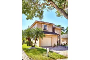 10656 NW 7th St, Pembroke Pines, FL 33026, Sold 02/15/17
