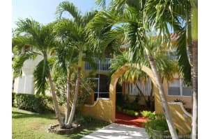 15605 SW 74th Cir Dr, Miami, FL 33193, Sold 01/12/17