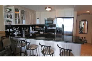 401 Ocean Dr, Miami Beach, FL 33139, Sold 01/27/17