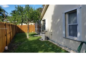6425 NW 53rd St, Lauderhill, FL 33319, Sold 02/10/17