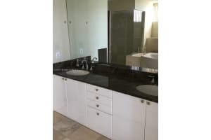 17555 Collins Ave, Sunny Isles Beach, FL 33160, Sold 04/06/17