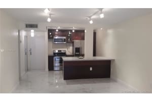 5201 NW 7th St, Miami, FL 33126, Sold 01/30/17