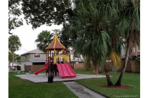 10720 NW 11th St, Pembroke Pines, FL 33026, Sold 06/08/17