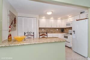 1401 S Ocean Dr, Hollywood, FL 33019, Sold 04/12/17