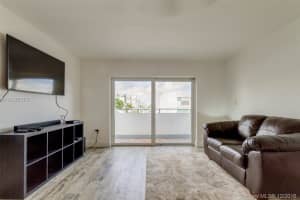 1200 14th St #4e, Miami Beach, FL 33139, Sold 08/30/18