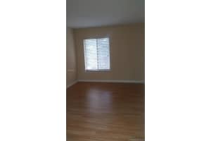 8615 NW 8th St, Miami, FL 33126, Sold 01/26/17