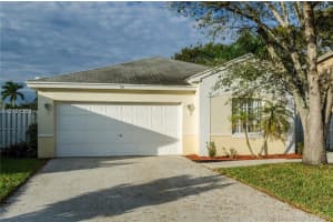 101 W Riverbend Dr, Sunrise, FL 33326, Sold 01/31/17
