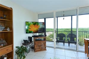 2500 NE 135th St C502, North Miami, FL 33181, Sold 09/21/17